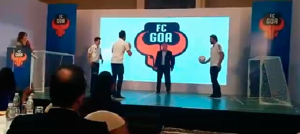 FC Goa's Zico, Pirès, Kohli & Dhawan enjoy kick-about