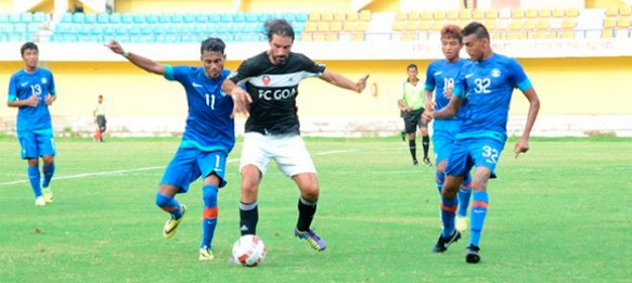 Robert Pirès in action for FC Goa