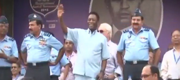 Pelé attends Subroto Cup 2015 Final in New Delhi