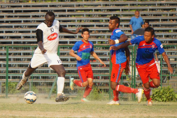 Mohammedan Sporting's James Moga in action against Gangtok Himalayan SC