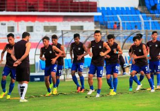 The India U-16 national team during a warm-up session.