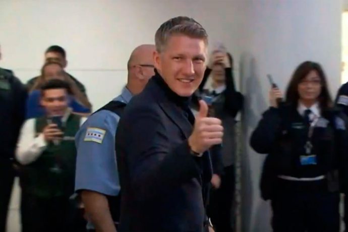 Chicago Fire fans welcome star signing Bastian Schweinsteiger at the airport
