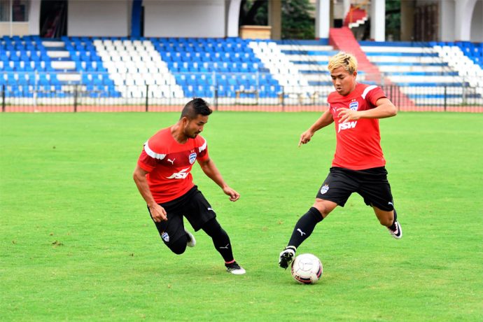 Bidyananda Singh and Robinson Singh sign with Bengaluru FC (Photo courtesy: Bengaluru FC)