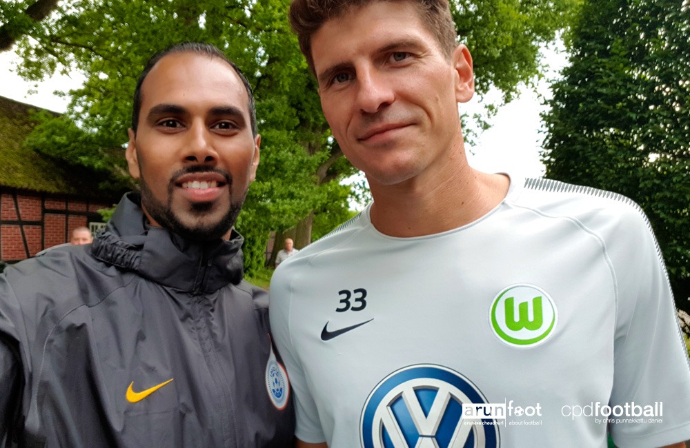 Chris Punnakkattu Daniel (CPD Football) and VfL Wolfsburg and Germany star Mario Gomez.