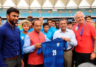 Sports Minister Vijay Goel interacts with India's FIFA U-17 World Cup team (Photo courtesy: Press Information Bureau, Government of India)