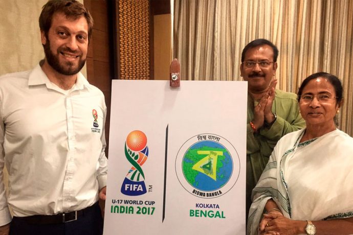 Mamata Banerjee launches Kolkata Host City Logo for FIFA U-17 World Cup India 2017 (Photo courtesy: FIFA U-17 World Cup India 2017 LOC)