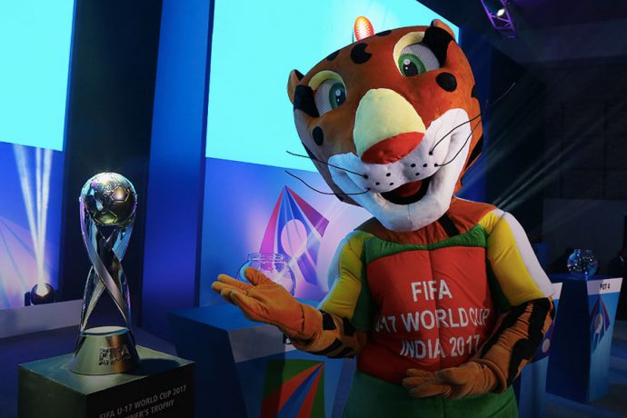 Kheleo with the FIFA U-17 World Cup Trophy (Photo courtesy: FIFA U-17 World Cup India 2017 LOC)