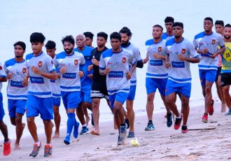 The Gokulam Kerala FC squad during a beach training session. (Photo courtesy: Gokulam Kerala FC)