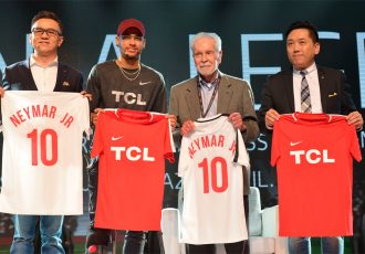 Neymar Jr. was officially welcomed as Global Brand Ambassador of TCL and presented with a Chinese stamp by Sean Zhang, General Manager of Brand Management Center. In exchange, his autographed football shirt was presented to Kevin Wang, Senior Vice President of TCL Corporation and CEO of TCL Multimedia, Sean Zhang, General Manager of Brand Management Center of TCL Corporation and Dr. Affonso Brandao Hennel, joint venture partner of TCL in Brazil. (TCL Multimedia)