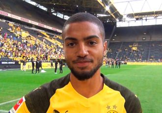 Borussia Dortmund's Jeremy Toljan sends out greetings to fans in India (© arunfoot / CPD Football)