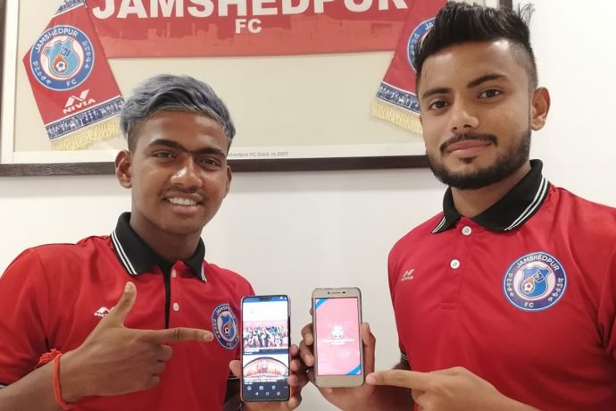 Gourav Mukhi and Mobashir Rahman present the official Jamshedpur FC app for fans. (Photo courtesy: Jamshedpur FC)