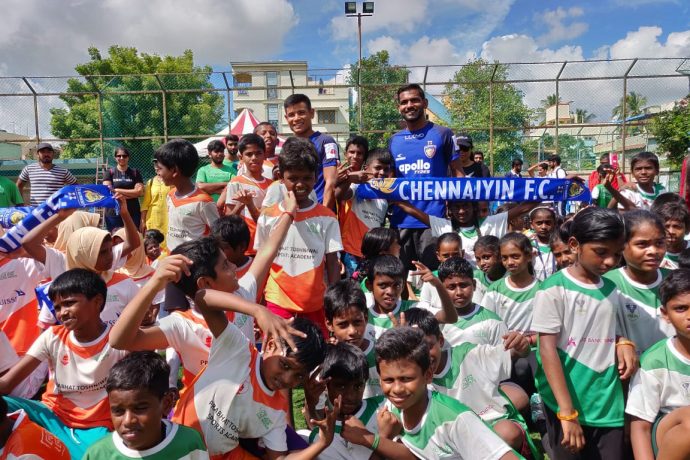 Chennaiyin FC players Thoi Singh and Francisco Fernandes inaugurate the Just For Kicks league for children. (Photo courtesy: Chennaiyin FC)