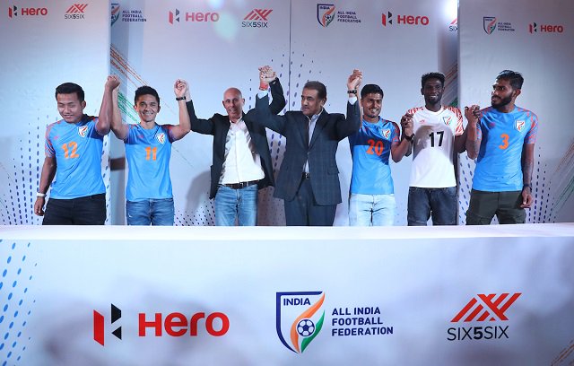AIFF President Praful Patel with head coach Stephen Constantine, star strikers Sunil Chhetri and Jeje Lalpekhlua and other members of the Indian national team. (Photo courtesy: AIFF Media)