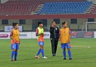 Head coach Maymol Rocky during the Indian Women's national team pre-match warm-up. (Photo courtesy: AIFF Media)