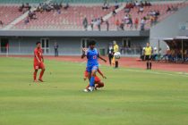 Indian Women's national team player Indumathi Kathiresan in action against Myanmar in a 2020 AFC Women's Olympic Qualifying Tournament Round 2 qualifier. (Photo courtesy: AIFF Media)