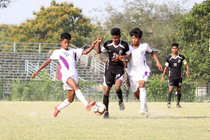 Hero Junior League match action between Mohammedan Sporting Club U-15 and United SC U-15. (Photo courtesy: Mohammedan Sporting Club)