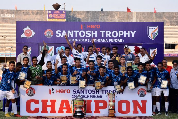 Players and officials of the Services celebrate their 6th Santosh Trophy title. (Photo courtesy: AIFF Media)
