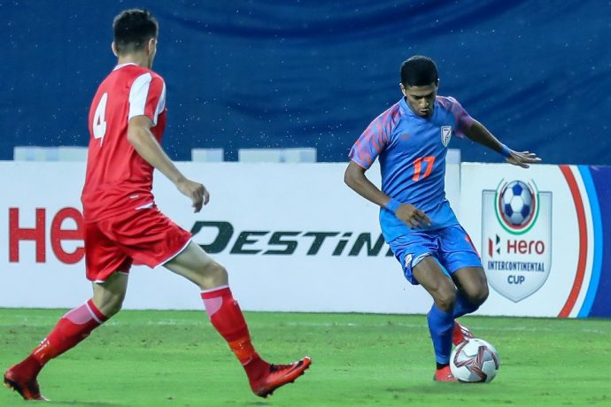 Indian national team full back Mandar Rao Dessai in action against Tajikistan in the Hero Intercontinental Cup 2019. (Photo courtesy: AIFF Media)