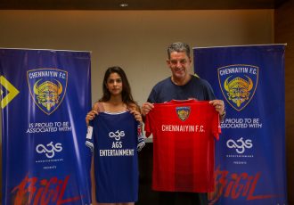 AGS Entertainment's Aishwarya Kalpathi and Chennaiyin FC head coach John Gregory. (Photo courtesy: Chennaiyin FC)