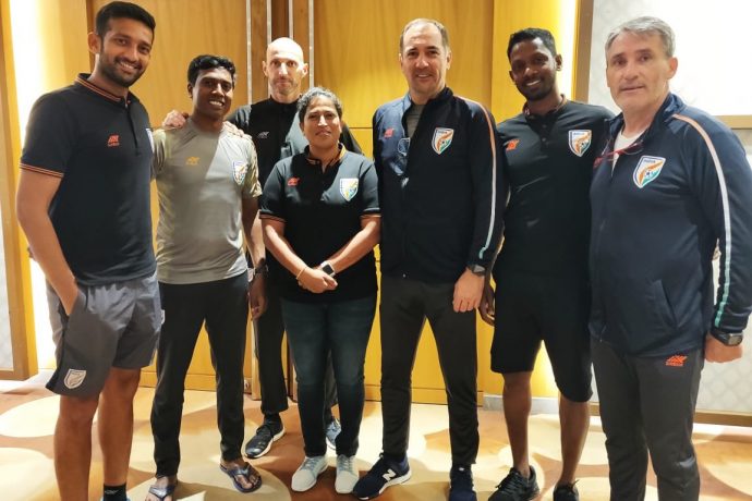 Indian MNT head coach Igor Štimac and India WNT head coach Maymol Rocky with various other India youth national team coaches. (Photo courtesy: AIFF Media)