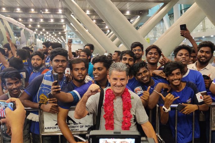 Head coach John Gregory with Chennaiyin FC fans at the airport in Chennai. (Photo courtesy: Chennaiyin FC)