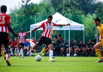 PSV's Cody Gakpo in action against KFC Uerdingen 05 in a pre-season friendly match at the Hotel-Residence Klosterpforte in Marienfeld, Germany. (Photo © CPD Football)