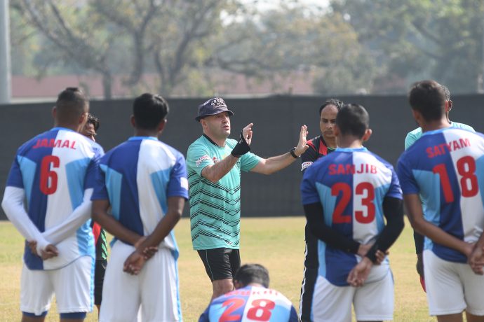 Mohammedan Sporting Club head coach Jose Hevia with his squad during a training session. (Photo courtesy: Mohammedan Sporting Club)