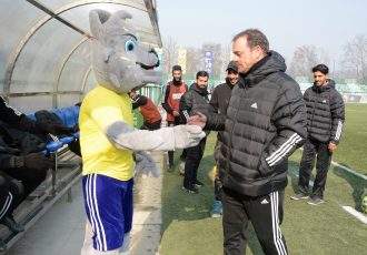 Real Kashmir FC's Scottish head coach David Robertson with the club mascot. (Photo courtesy: AIFF Media)