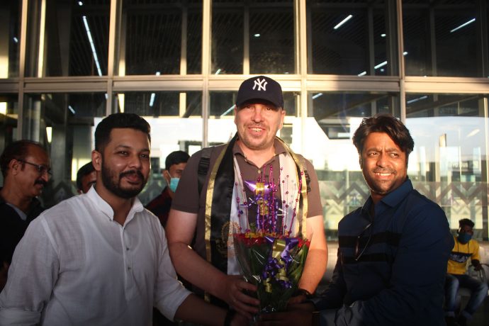Andrey Alekseyevich Chernyshov is welcomed by Mohammedan Sporting Club officals. (Photo courtesy: Mohammedan Sporting Club)