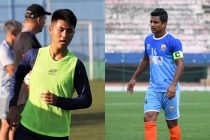 Indian national team midfielder Lalengmawia "Apuia" Ralte and former Indian international Mehtab Hossain. (Photo courtesy: AIFF Media)
