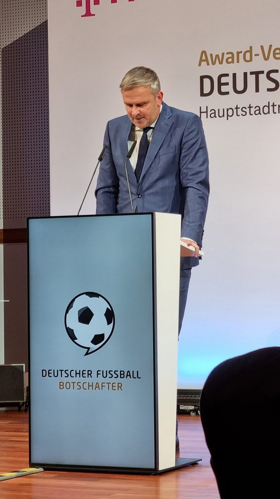 Dietmar Hamann - Deutscher Fussball Botschafter 2021 - Award-Verleihung in der Hauptstadtrepräsentanz der Deutschen Telekom am 6. Oktober 2021 (© CPD Football)