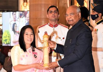 The President, Shri Ram Nath Kovind presents the Padma Shri Award to Indian women's football legend Oinam Bembem Devi at the Rashtrapati Bhawan on November 8, 2021. (Photo courtesy: AIFF Media)