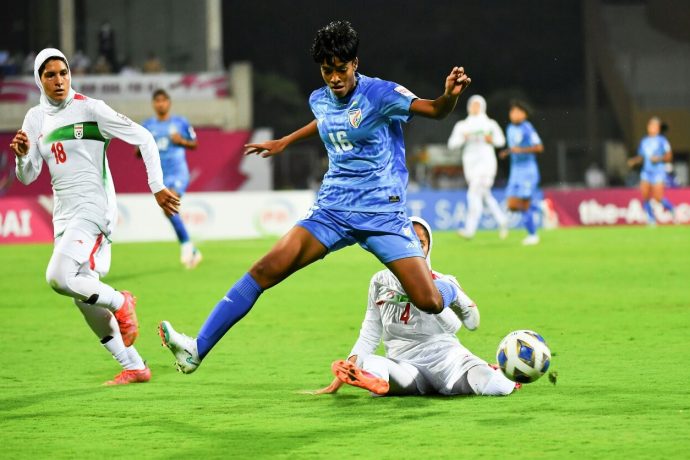 Indian women's national team winger Manisha Kalyan in action against IR Iran in the AFC Women's Asian Cup India 2022 on January 20. (Photo courtesy: AIFF Media)