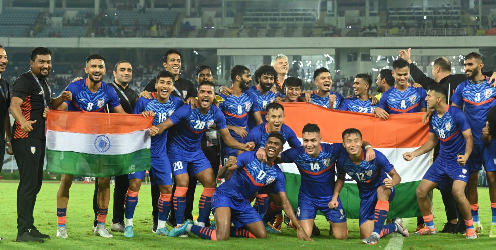 The Indian national team players and staff celebrate their qualification for AFC Asian Cup 2023. (Photo courtesy: AIFF Media)